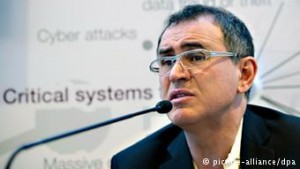 Προφήτης της δημοσιονομικής κρίσης ο Νουριέλ Ρουμπινί ανησυχεί και πάλι