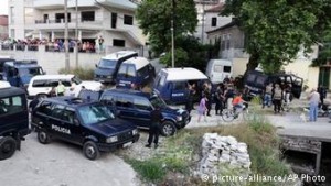 Έφοδος της αστυνομίας στο χωριό Λαζαράτι το 2014