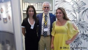Η Ξένια Κωνσταντίνου από την Κύπρο και ο Νικόλας Παληκαράκης με την Αλεξάνδρα Πασχαλίδου από την Ελλάδα μοιράστηκαν τις εμπειρίες τους από την πρώιμη φάση του προγράμματος Erasmus