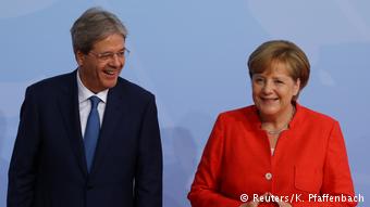 «H Ιταλία δεν πρέπει να θεωρείται το μαύρο πρόβατο της Ευρώπης», διαμηνύει στον ευρωπαϊκό βορρά ο Π. Τζεντιλόνι.