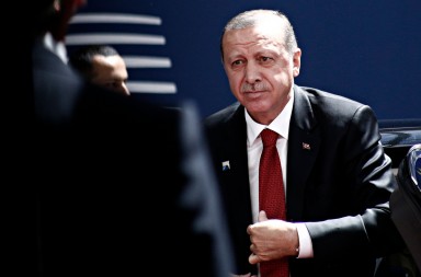 President of Turkey Recep Tayyip Erdoğan meets with European Commission President Jean-Claude Juncker and Donald Tusk President of the European Council at the European Council building in Brussels, Belgium, on May 25, 2017. / Συνάντηση του Προέδρου της Τουρκίας Ρετζέπ Ταγίπ Ερντογάν με τον Πρόεδρο του Ευρωπαϊκού Συμβουλίου Ντόναλντ Τούσκ και τον Πρόεδρο της Ευρωπαϊκής Επιτροπής Ζαν-Κλοντ Γιούνκερ στις Βρυξέλλες στις 25 Μαΐου, 2017